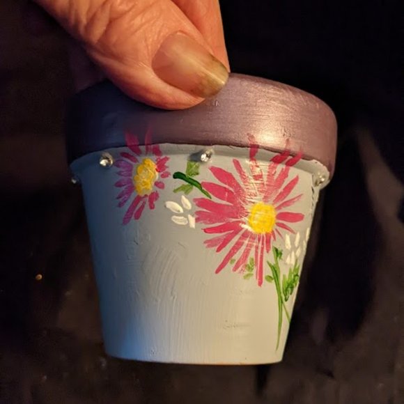 handpainted garden pots. All different colors available. - Picture 3 of 8